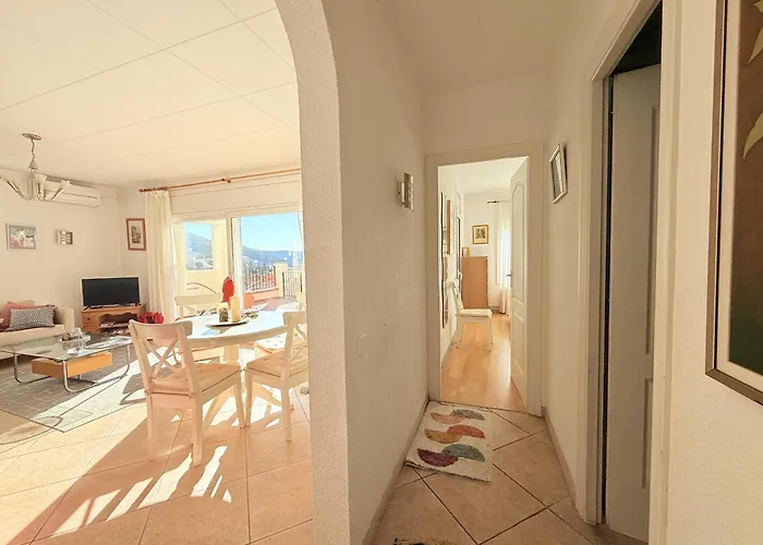 Villa Ref Nav45 *