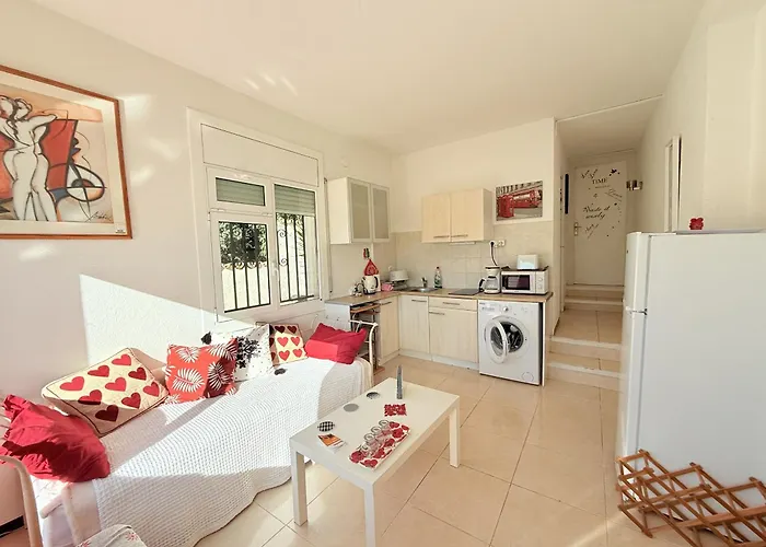 Ref Nav45 Villa