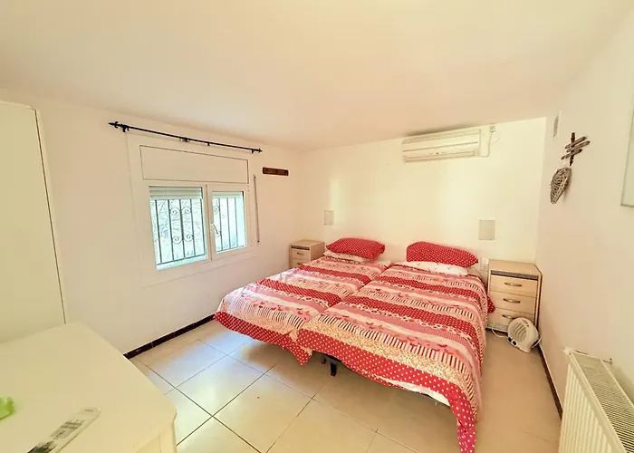 Ref Nav45 Villa *